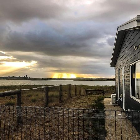 Coorong Island Retreat - Farm Stay At Pet Friendly Property Meningie エクステリア 写真