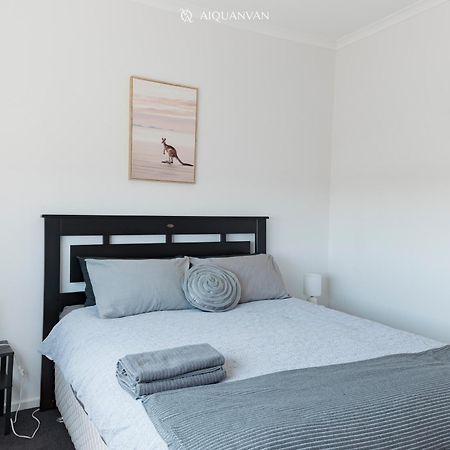 Coorong Island Retreat - Farm Stay At Pet Friendly Property Meningie エクステリア 写真