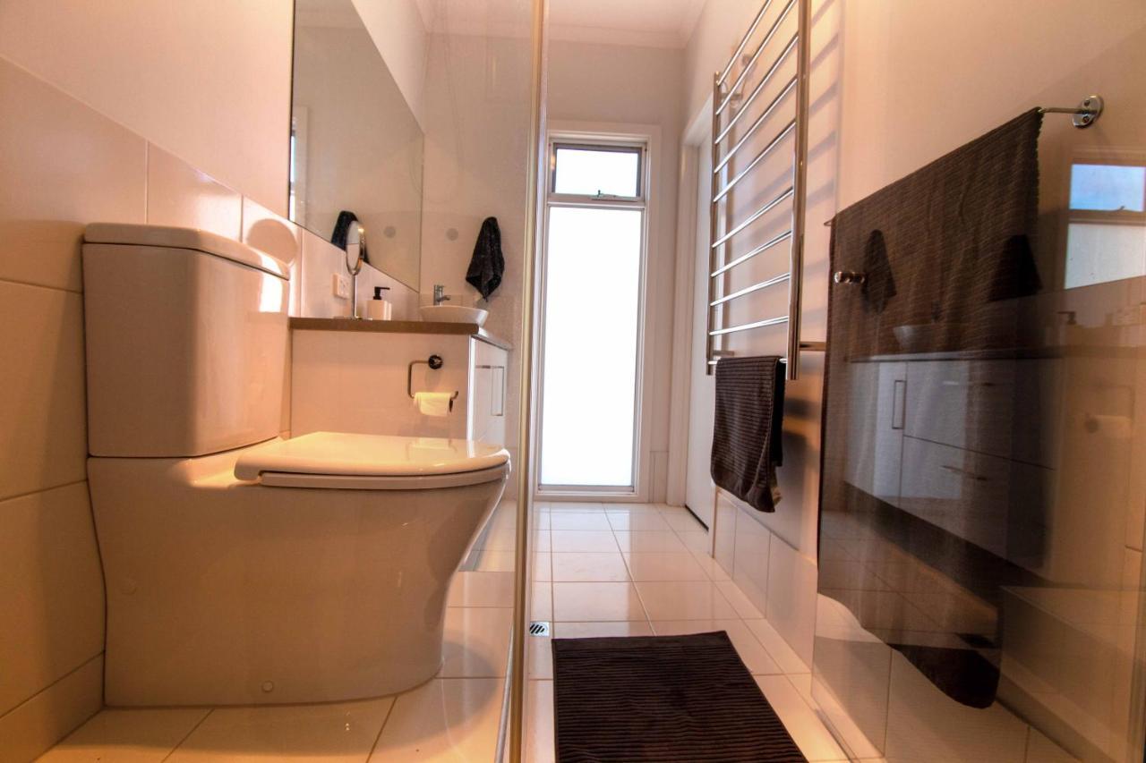 Coorong Island Retreat - Farm Stay At Pet Friendly Property Meningie エクステリア 写真