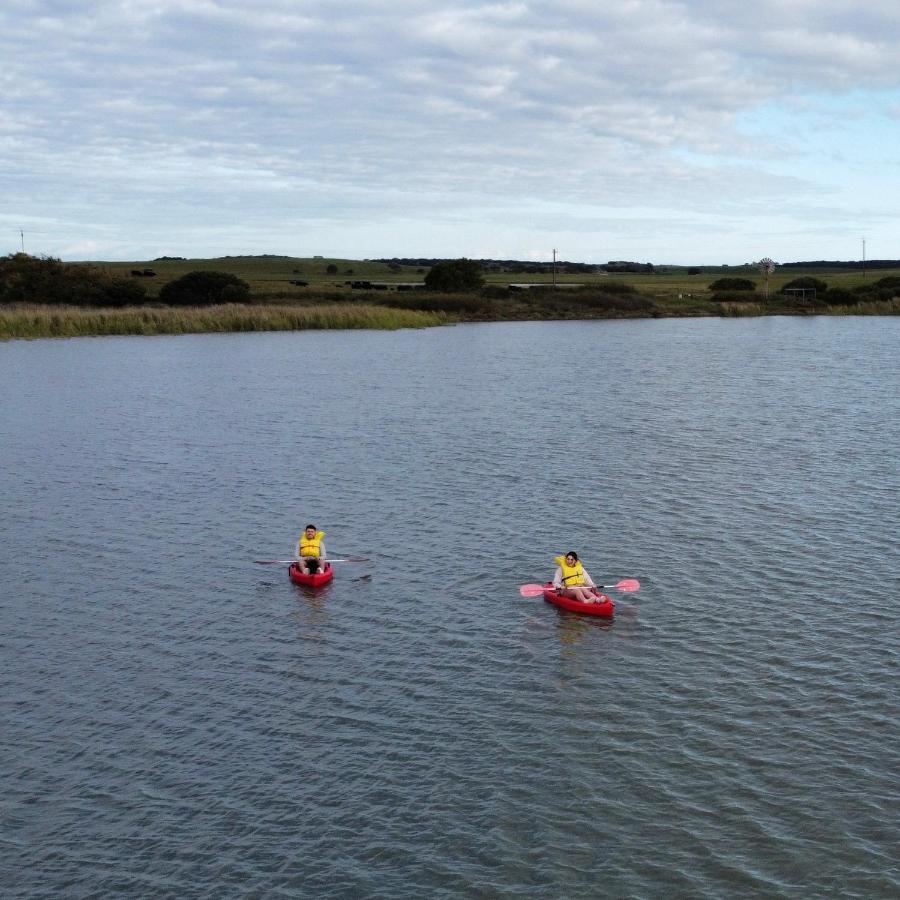 Coorong Island Retreat - Farm Stay At Pet Friendly Property Meningie エクステリア 写真