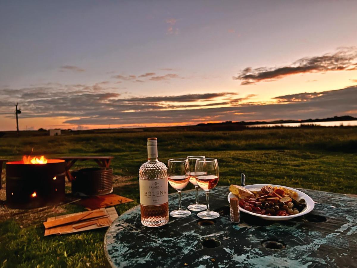 Coorong Island Retreat - Farm Stay At Pet Friendly Property Meningie エクステリア 写真