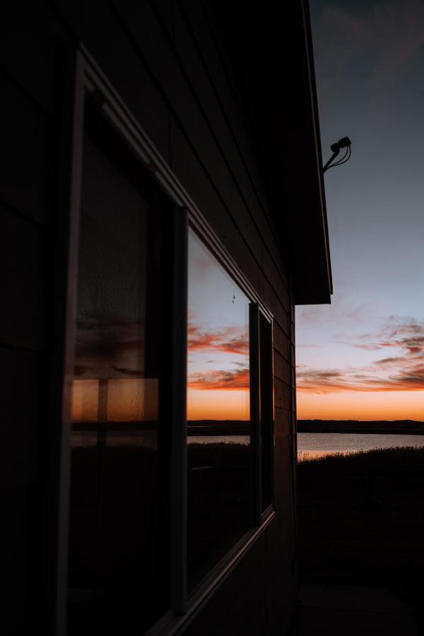 Coorong Island Retreat - Farm Stay At Pet Friendly Property Meningie エクステリア 写真